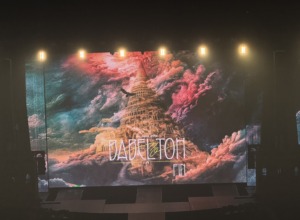 ドームならではの豪華演出に圧倒された一日